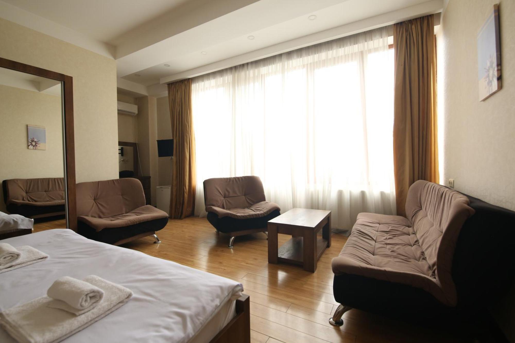 Dream Sky Hotel Tbilisi Buitenkant foto