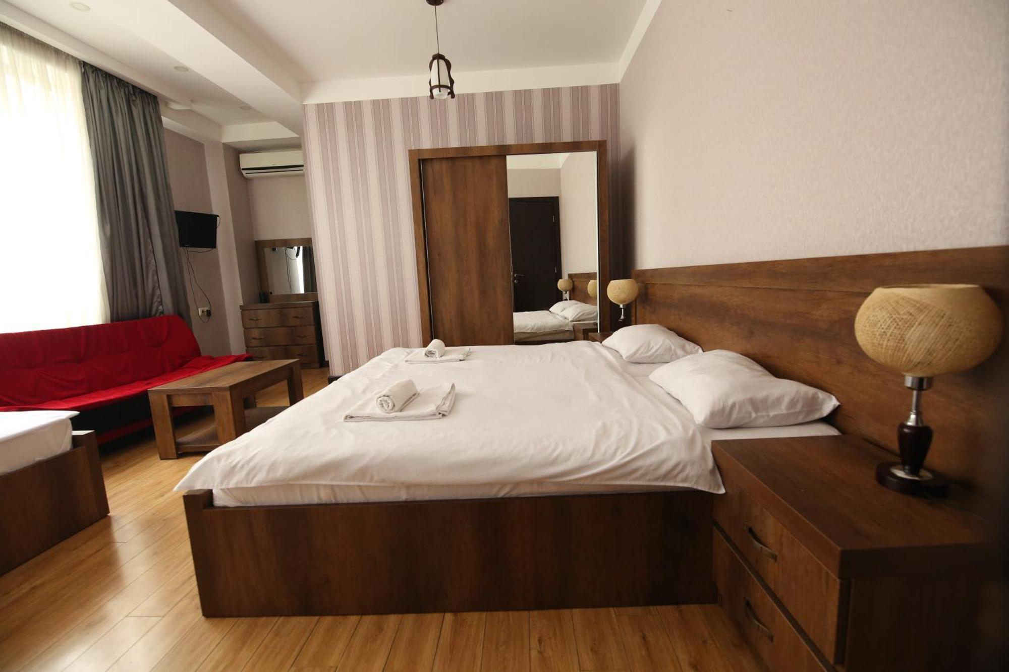 Dream Sky Hotel Tbilisi Buitenkant foto